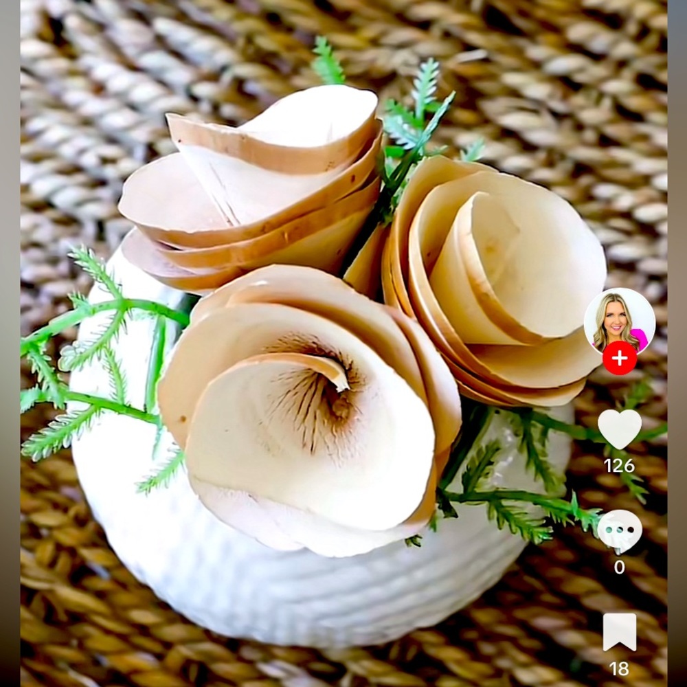 Five new packs of wood curl roses